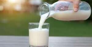 Poem on Milk in Hindi